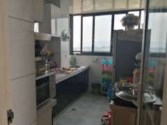 塞纳国际顶楼家具家电，合适就卖
