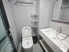原著荟精装修电梯公寓8楼1室1厨1厕，全套高档家具家拎包入住